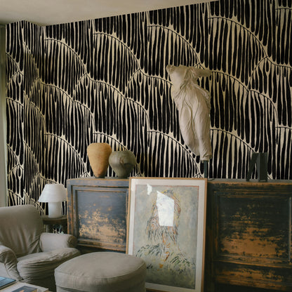 Black Abstract Leaf Pendant Wallpaper