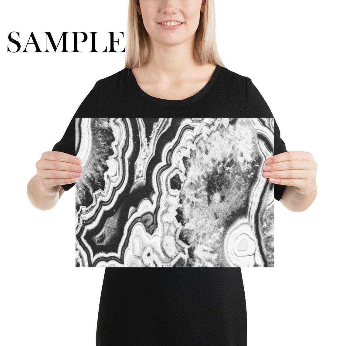 Nature inspired print with white and black <br> ★★★★★ - WallpapersforBeginners